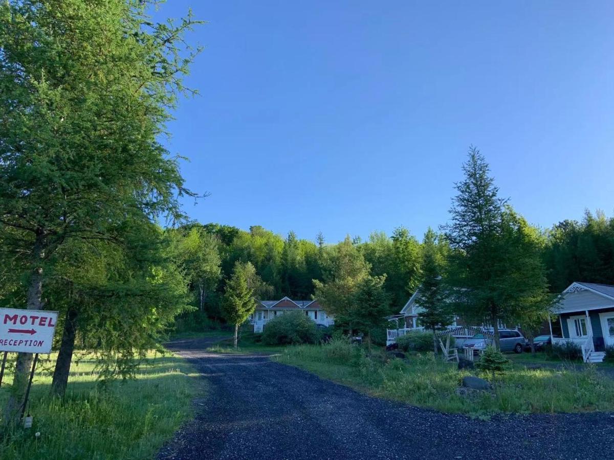 Motel & Chalets --Shefford-Waterloo- Habitation Forest 외부 사진