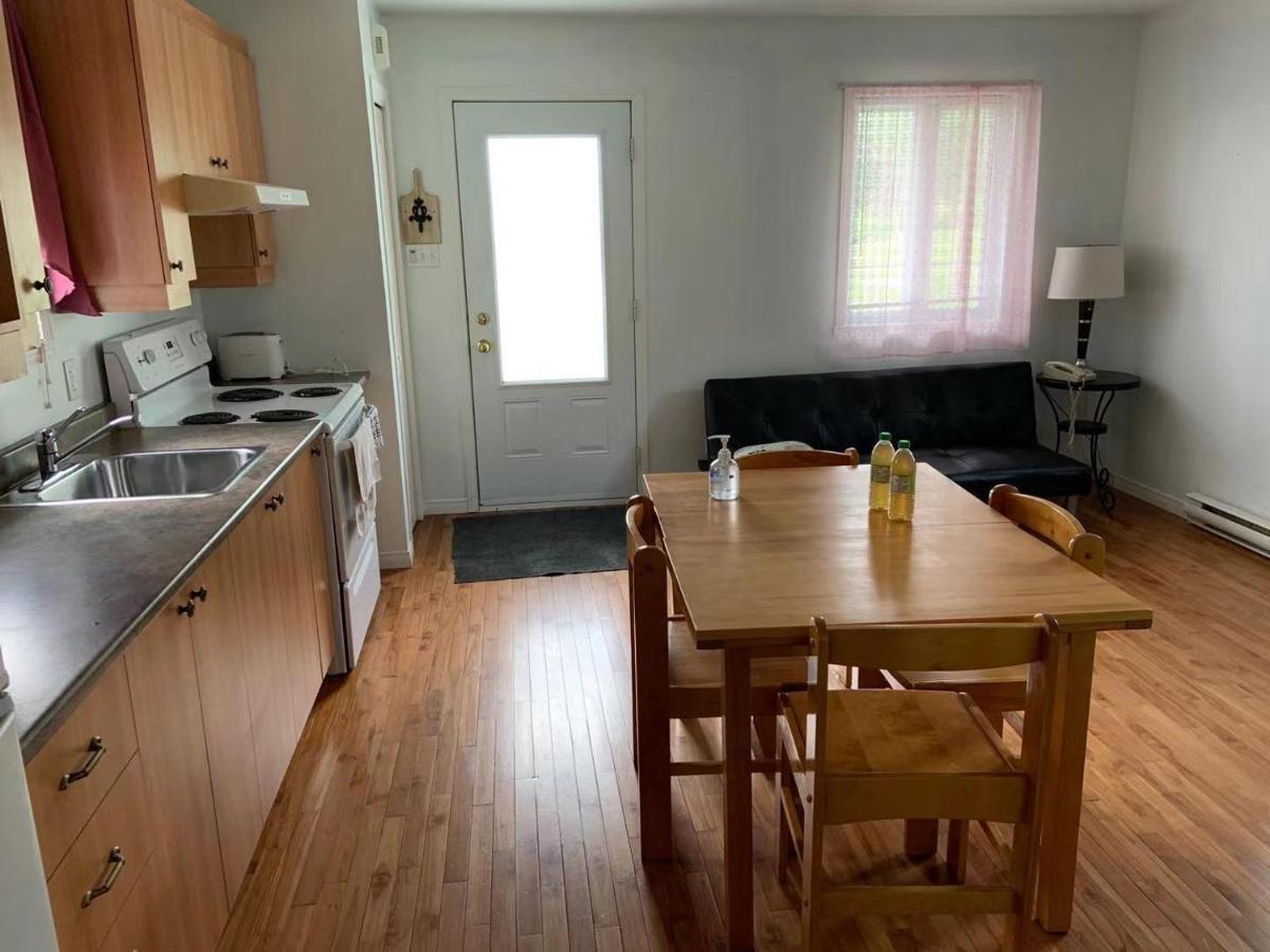 Motel & Chalets --Shefford-Waterloo- Habitation Forest 외부 사진