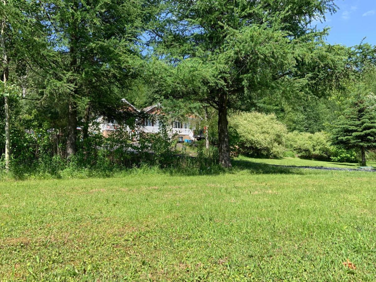 Motel & Chalets --Shefford-Waterloo- Habitation Forest 외부 사진
