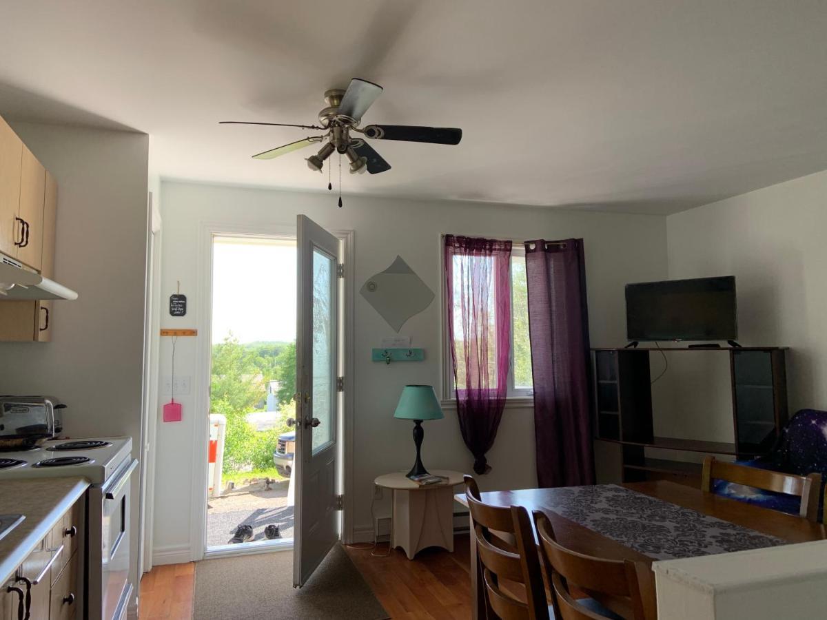 Motel & Chalets --Shefford-Waterloo- Habitation Forest 외부 사진