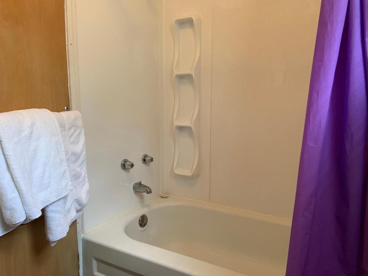 Motel & Chalets --Shefford-Waterloo- Habitation Forest 외부 사진